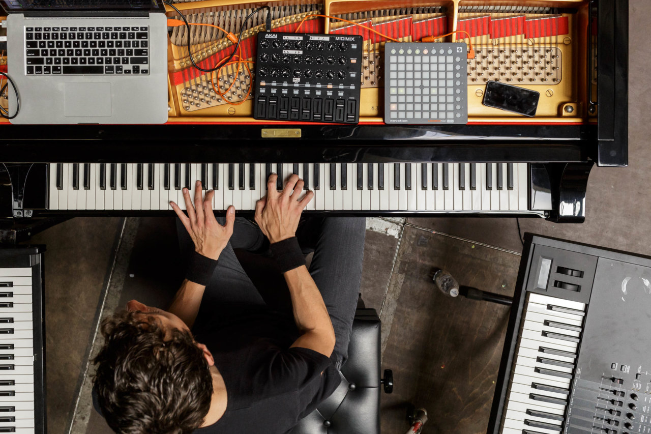 1, DRUCKEN!, Kultur, MASTERBILD, Pianist, Projekt, Serie, arzt, dresden, francesco tristano, klavier, konzert, meisterfinger, musik, musiker, piano, tasten